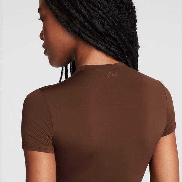 VS PINK BASE STRETCH CROP BABY TEE - Picture 2 of 9